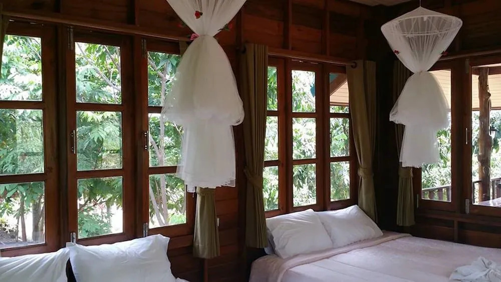 Koh Phaluay Eco Resort
