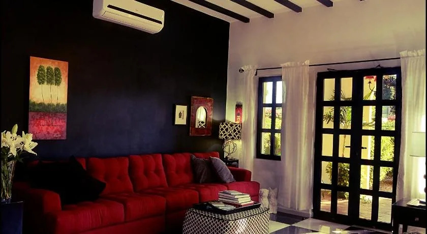 Ochenta Y Dos Bed & Breakfast & Spa