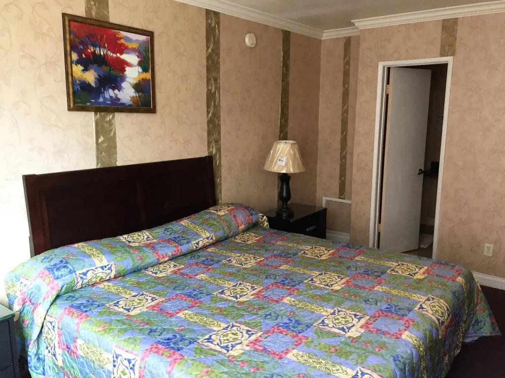 Hometel Suites