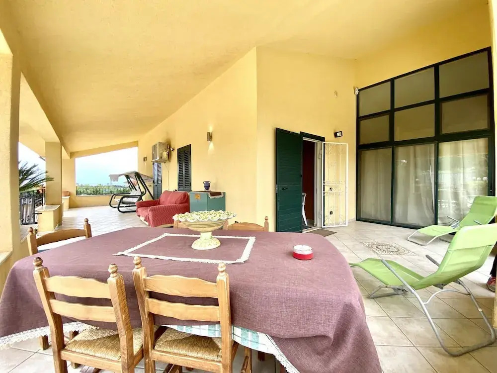 Villa Lilium With Private Pool 5 Bedrooms 10 pax 3 Bathrooms Parking