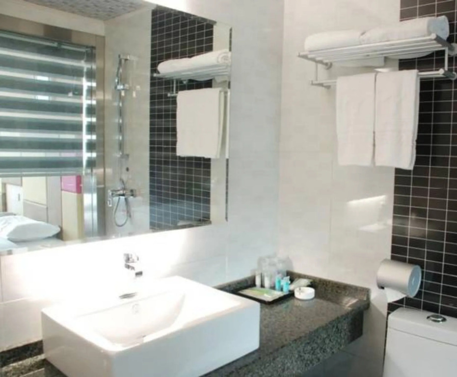 Jun Yi Business Hotel