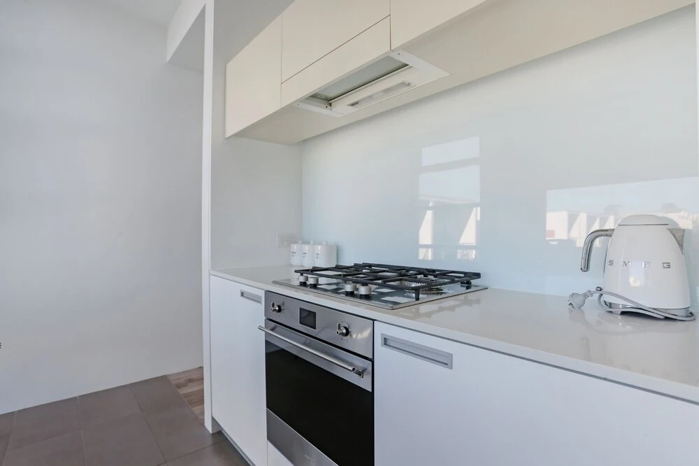 Coast 21 - 3 bedroom poolside apartment
