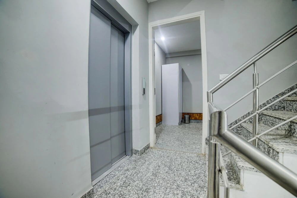 Oyo 28073 Shiva Residency