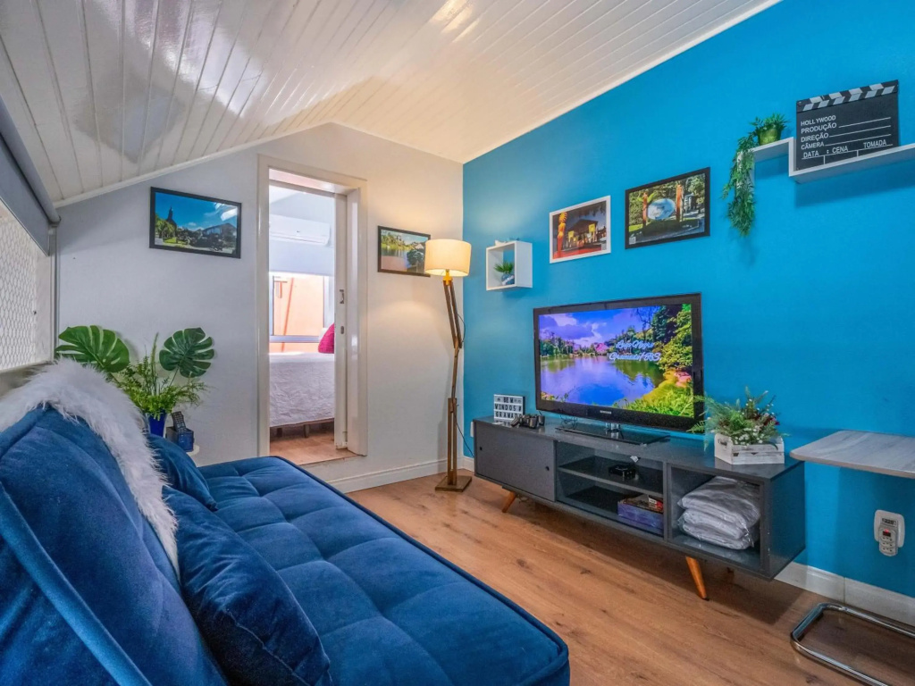 Apartamento Bela Floresta Gramado-RS Sossego na NATUREZA! Ótima LOCALIZAÇÃO LAGONegro 500m - com LAREIRA - 02 Quartos para FAMILIA em CONDOMINIO FECHAD0, cozinha completa com GARAGEM e portaria 24h - PETFRIENDLY