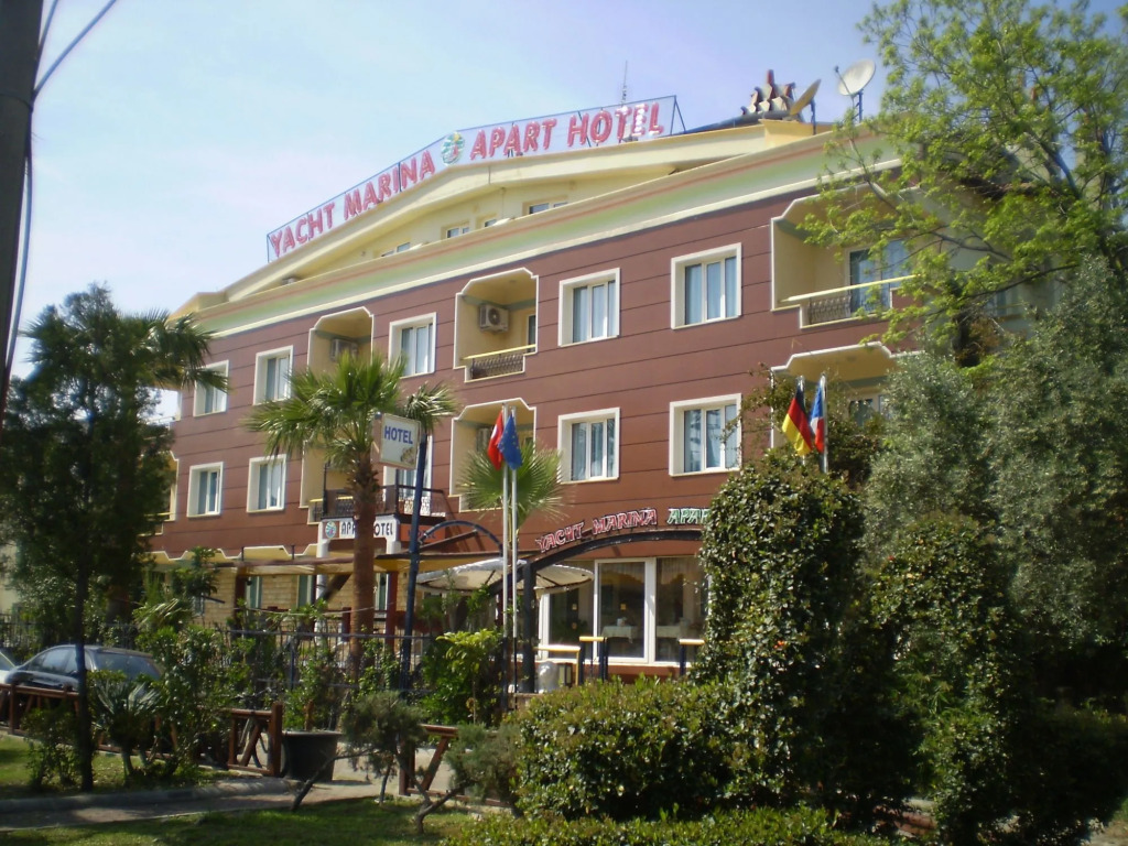 Marina Apart Hotel