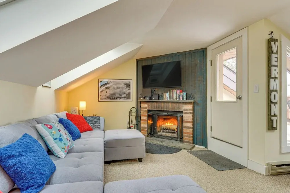 Walk to Mount Snow Resort: Unit w/ Pool & Hot Tubs