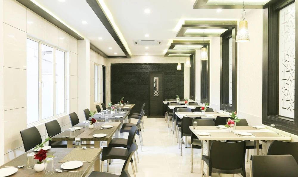 Treebo Emirates Residency