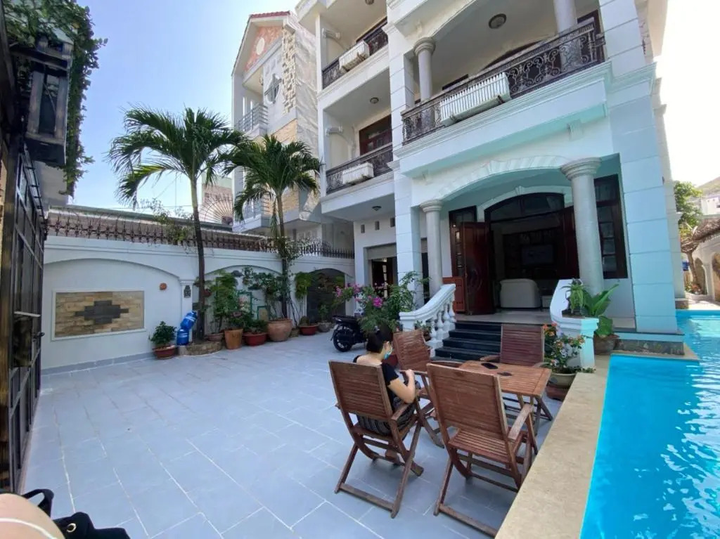 Villa 05 Lạc Long Quân