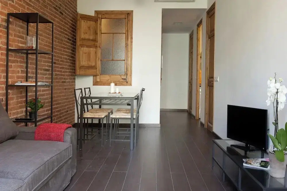 Ideal family Apartment by Sagrada Familia with balcony and wifi