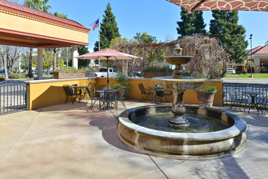 Holiday Inn Rancho Cordova - Northeast Sacramento by IHG