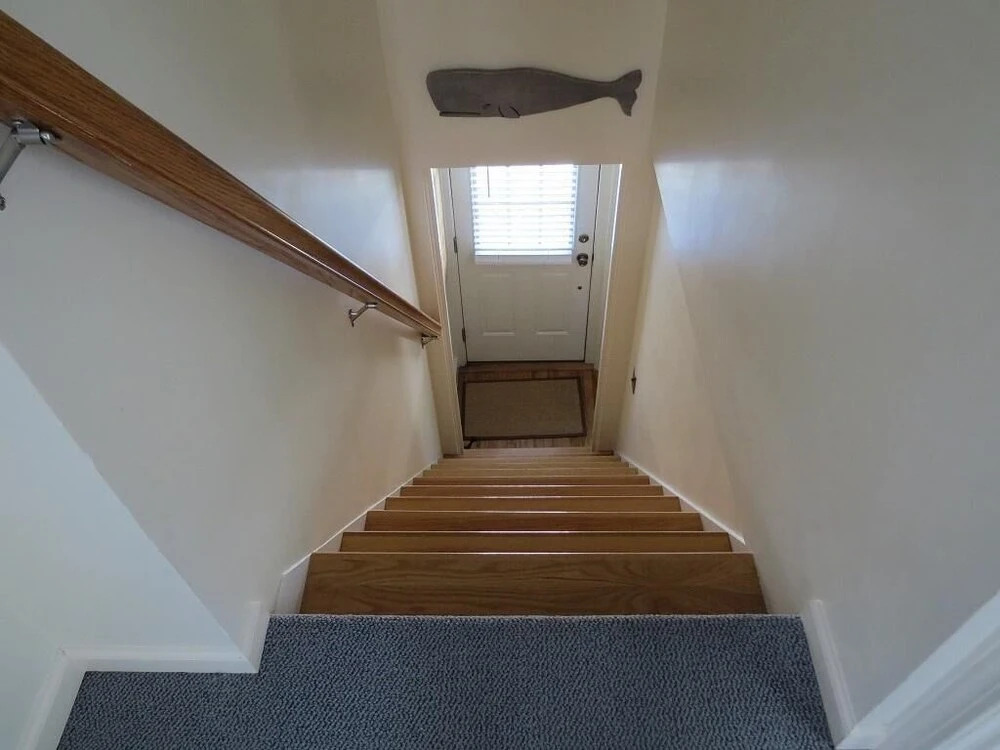 46 Fairview Drive South - Three Bedroom House