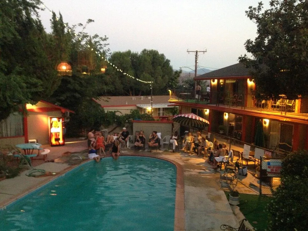 Piazza's Pine Cone Inn