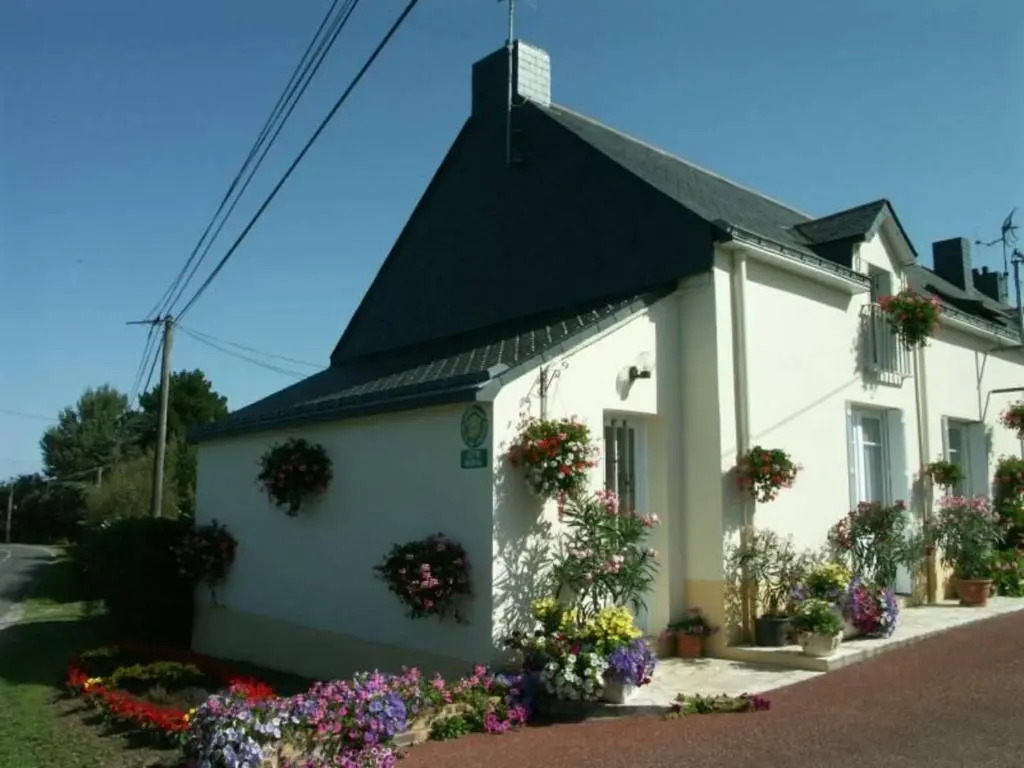 Location saisonnière: Gîte cosy avec jardin clos, proche plages et parc de Brière, wifi inclus! - FR-1-306-892
