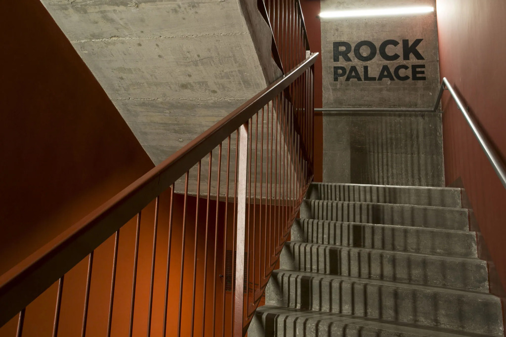 Sant Jordi Hostels Rock Palace