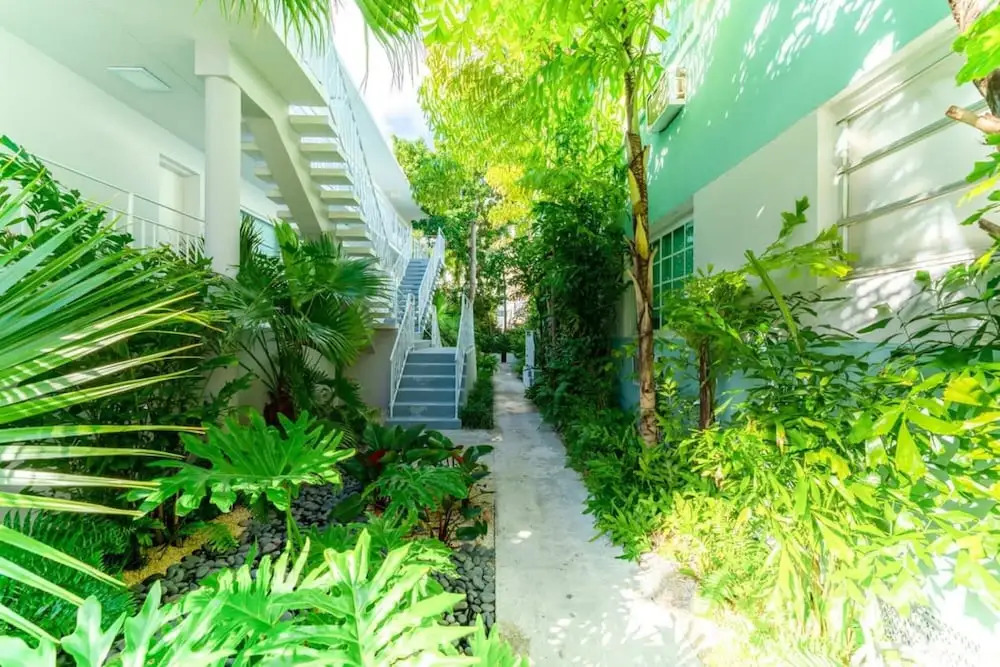 Studio 6min Walking to Miami Beach Pool Kitchen