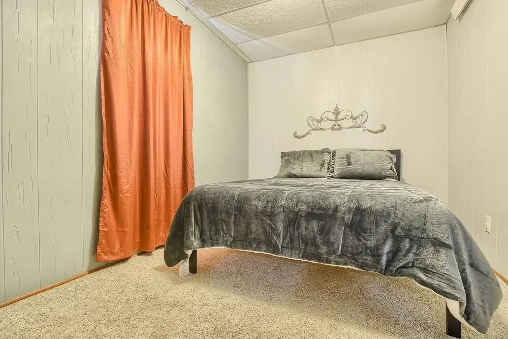 Downtown Charm: Ideal Retreat Near Main Street 3 Bedroom Home by RedAwning