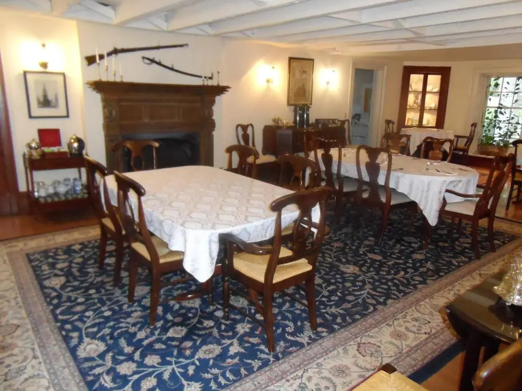 Mayhurst Inn