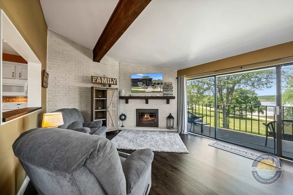 Modern Lake Geneva Condo With Views
