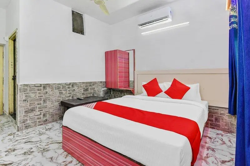 OYO 6302 Hotel Shivtara
