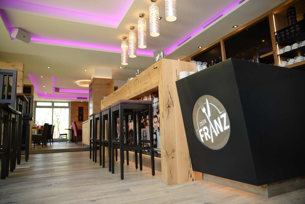 Hotel Dein Franz - Bistro, Kaffeebar & Outdoor-Lounge