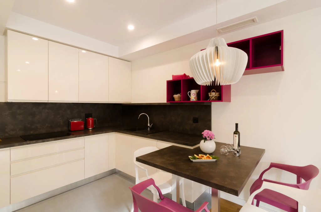 Antonios Luxury Suites