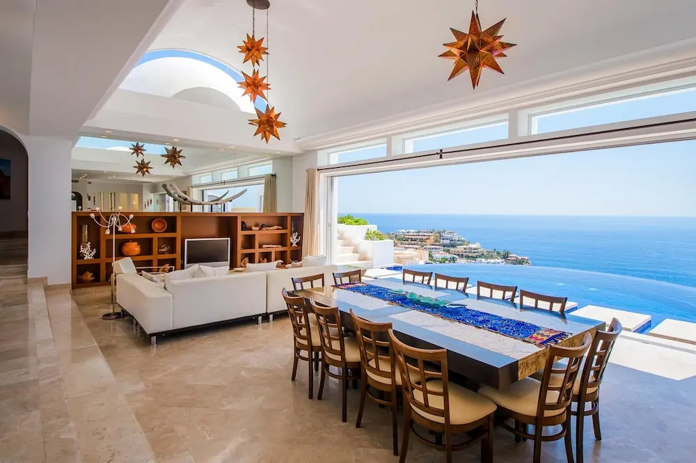 Elegant 6 Bedroom Villa With Amazing Ocean Views: Villa Clara Vista