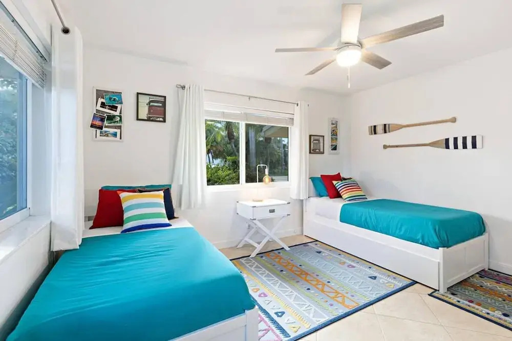 Walking Distance to the Beach 3Br House With Pool