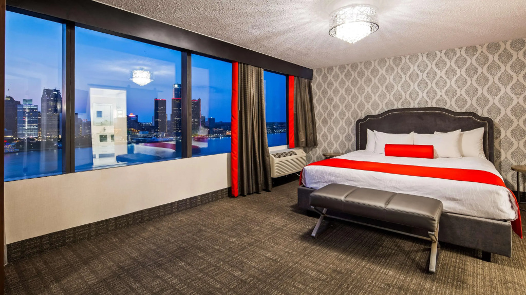Best Western Plus Waterfront Hotel