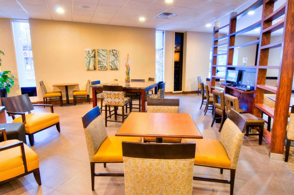 Hampton Inn & Suites Holly Springs
