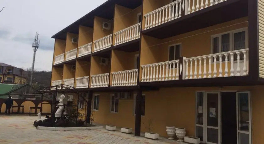 Estella Hotel