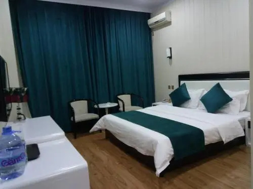 Longhao Hotel
