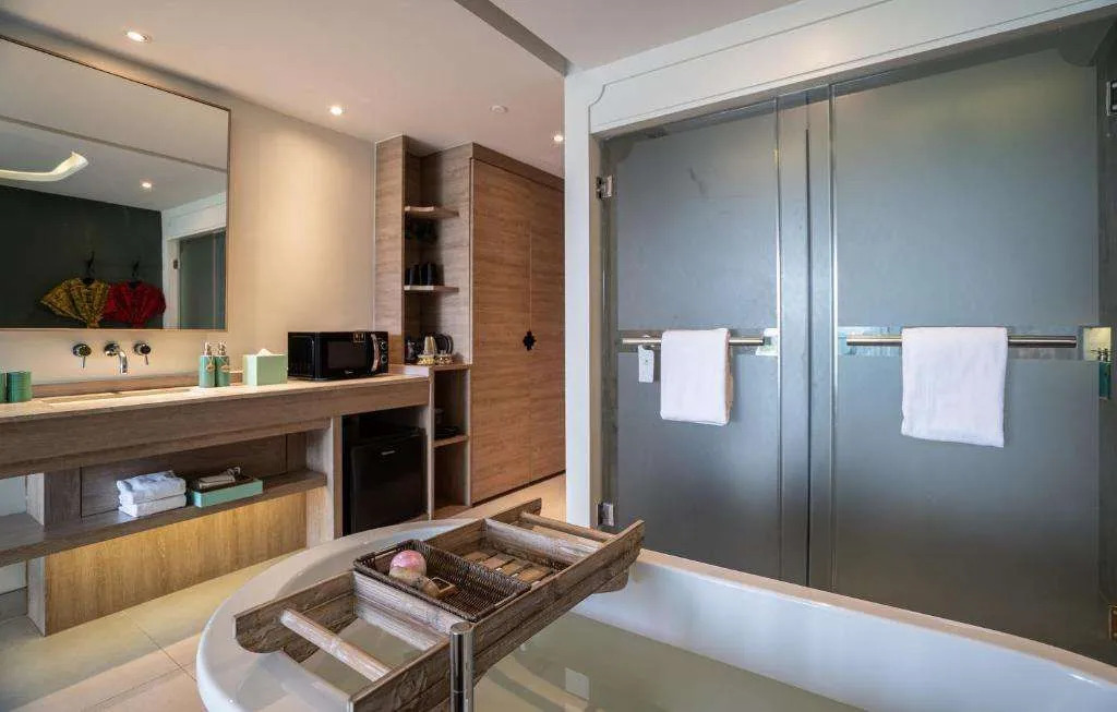 AtEase Phuket Patong
