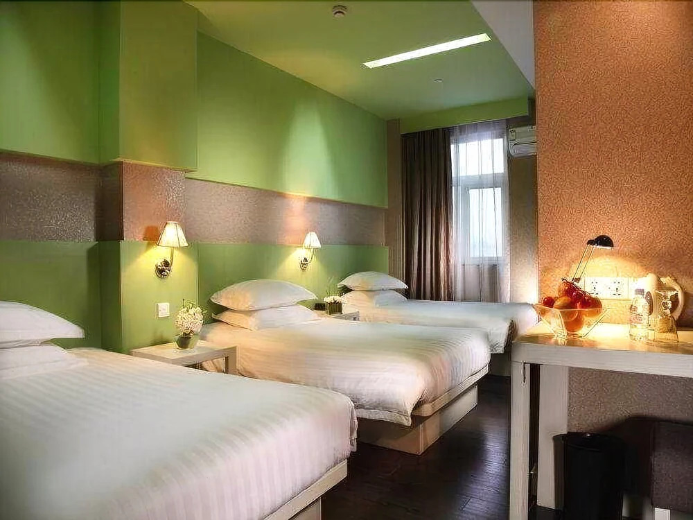 Elan Inn East Station