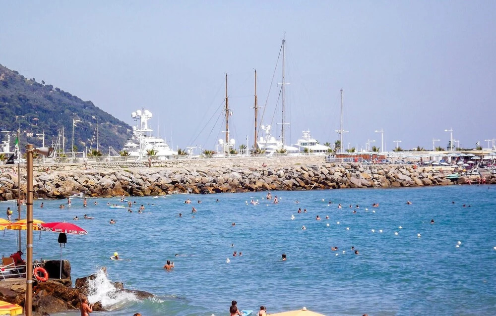 Beautiful Apartment in Imperia With 2 Bedrooms and Wifi