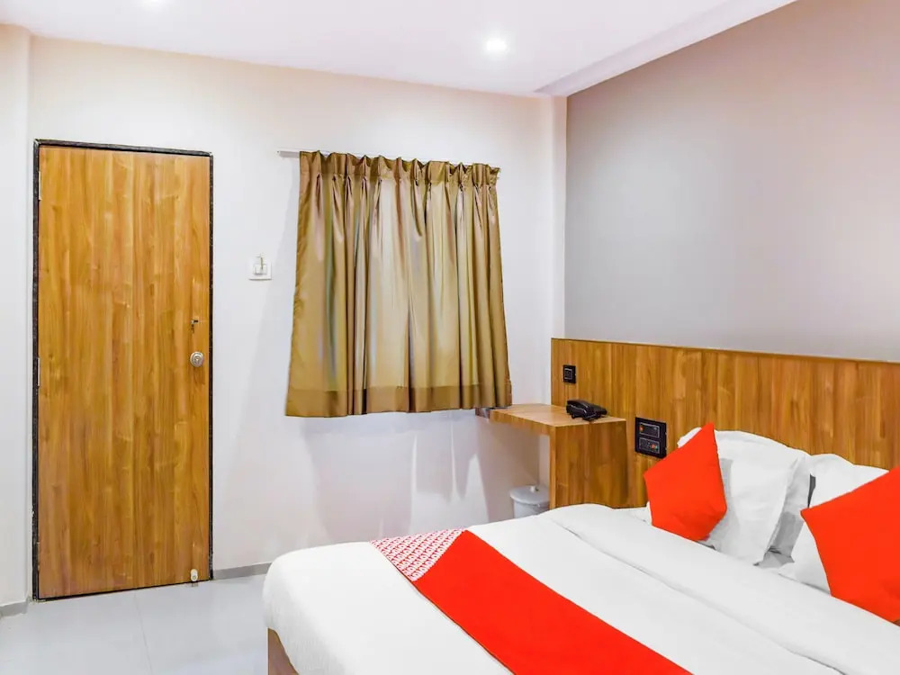 OYO 14544 Hotel Pacific Inn