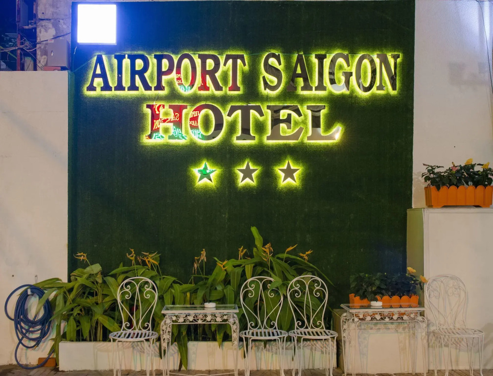 Airport Saigon Hotel - Gần ẩm thực đêm chợ Phạm Văn Hai