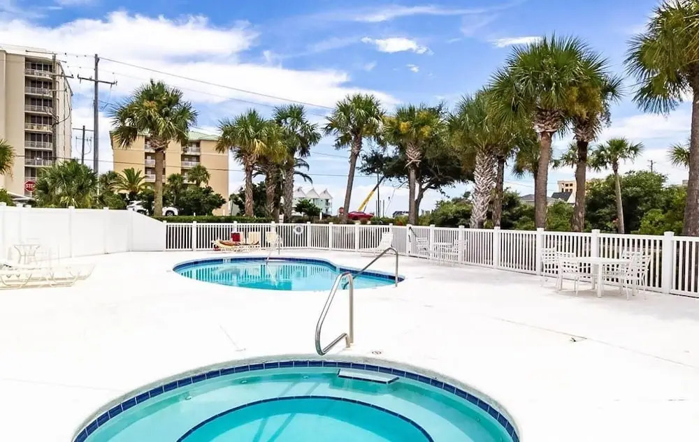 Riviera Dunes 501