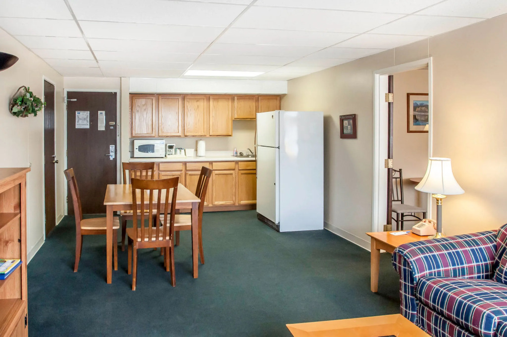 Expedition Lodge Estes Park at Rocky Mtn National Park