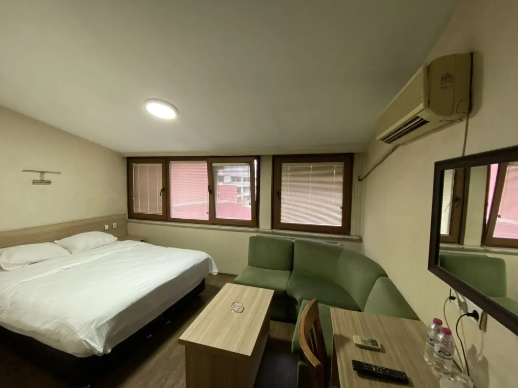 Hotel Cenedag