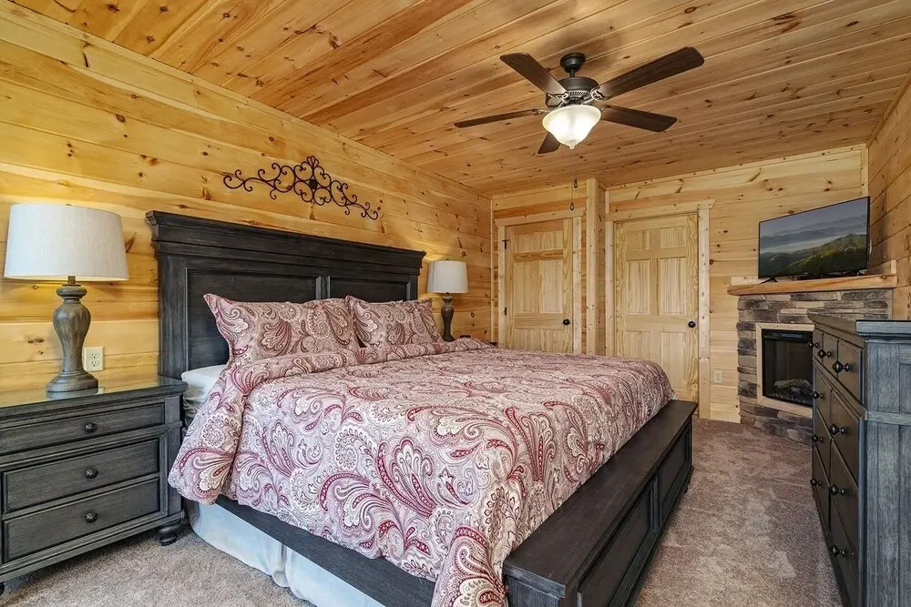 Panoramic Perfection - 5 Bedrooms, 5.5 Baths, Sleeps 14 5 Cabin by RedAwning