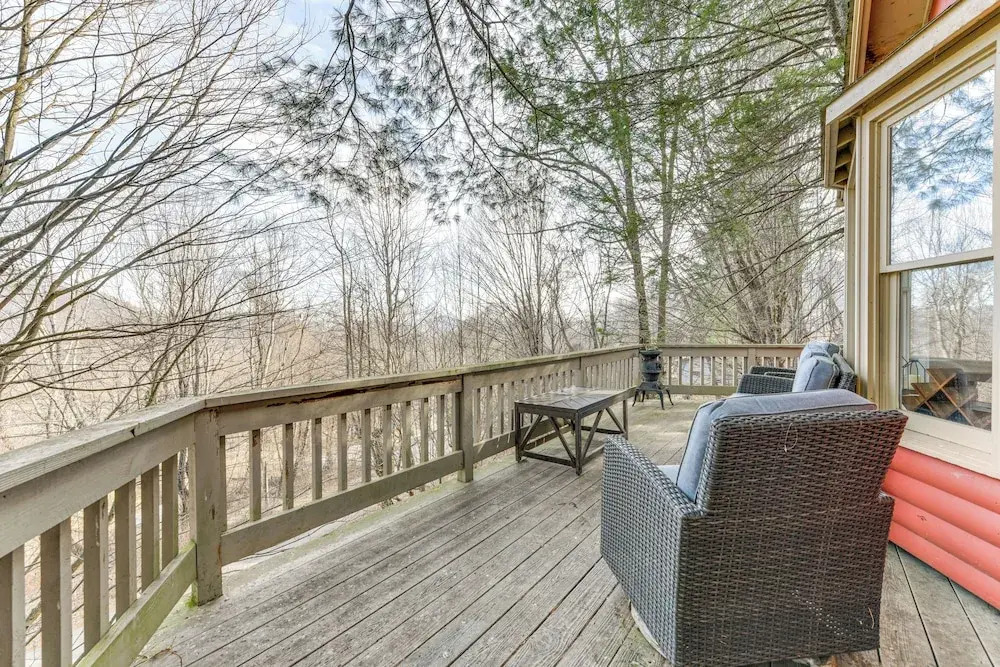 Fire Pit & Mountain Views: Waynesville Retreat!