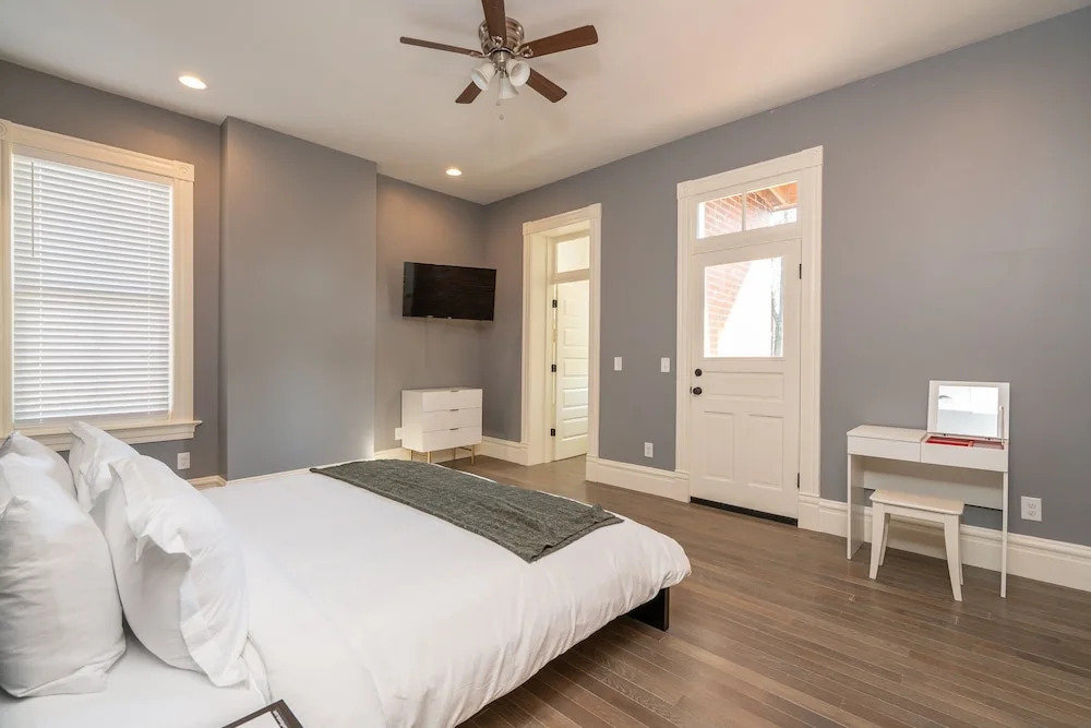 Parkside Comfort | JZ Vacation Rentals