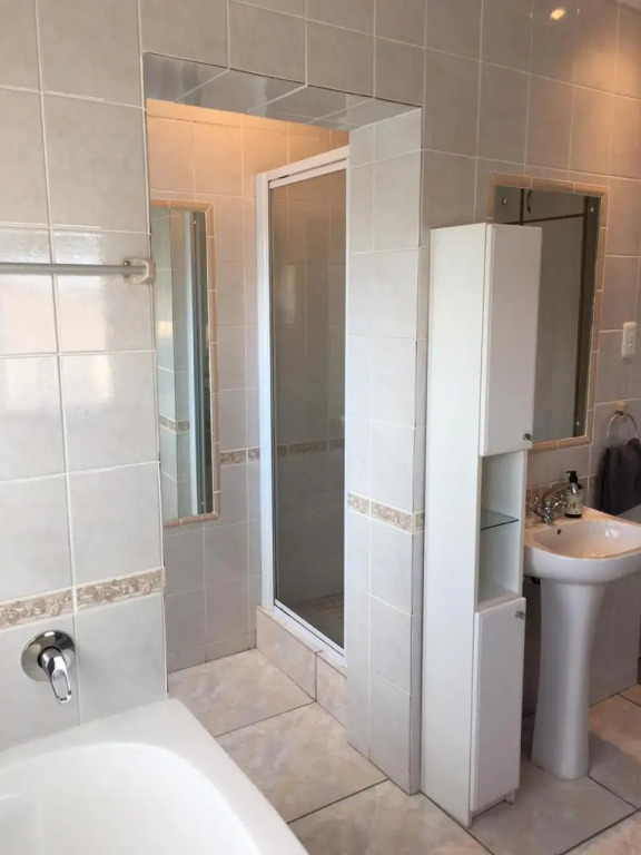 On Point Beach House - Jeffreys Bay