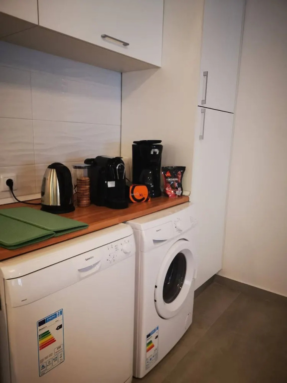"room in Guest Room - Luxury Stay For 4 - Caparica Posthel"