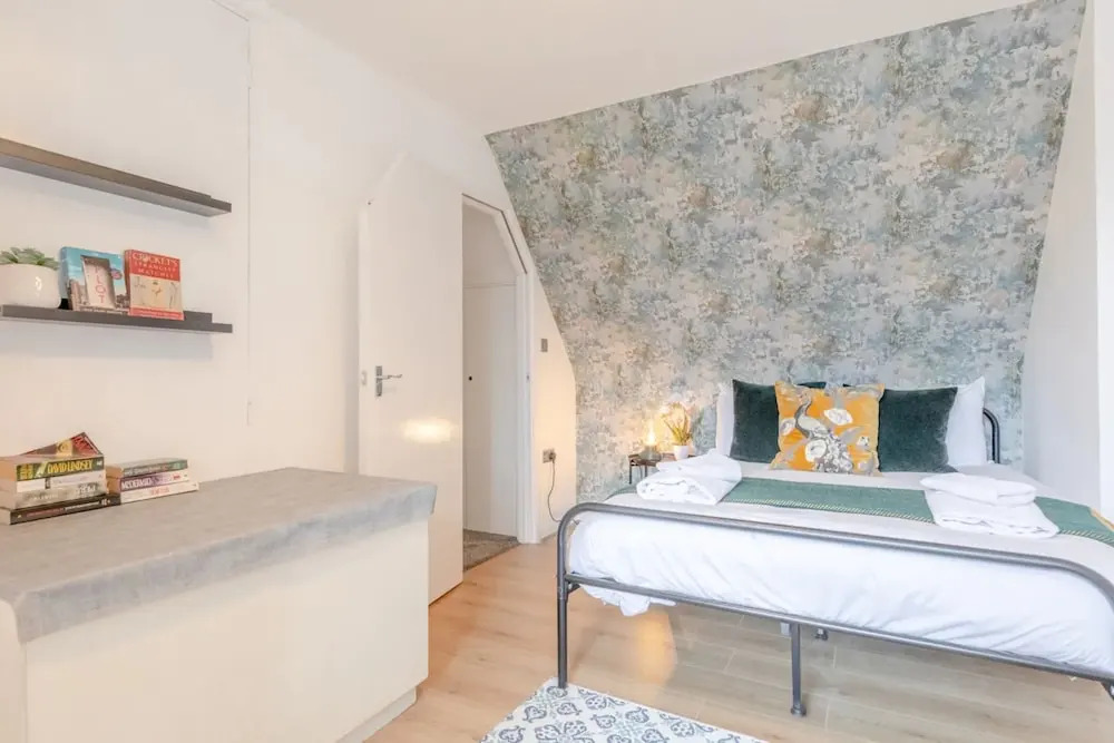 Central 3 Bedroom House With Garden