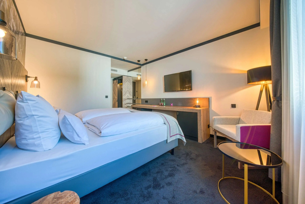 Отель Plaza Inn Salzburg Messe
