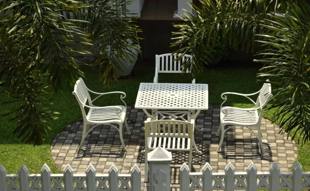 Casa White Lounge