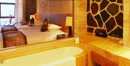 Hangzhou Linan Wonderland Hotel