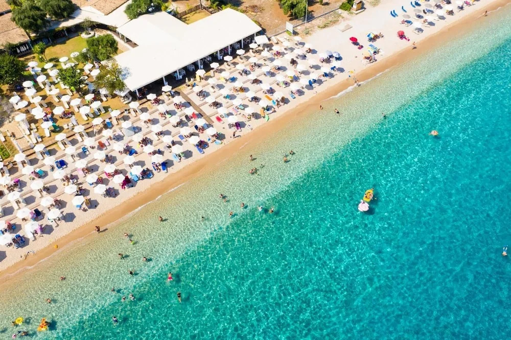 Ormos Beach House in Apraos