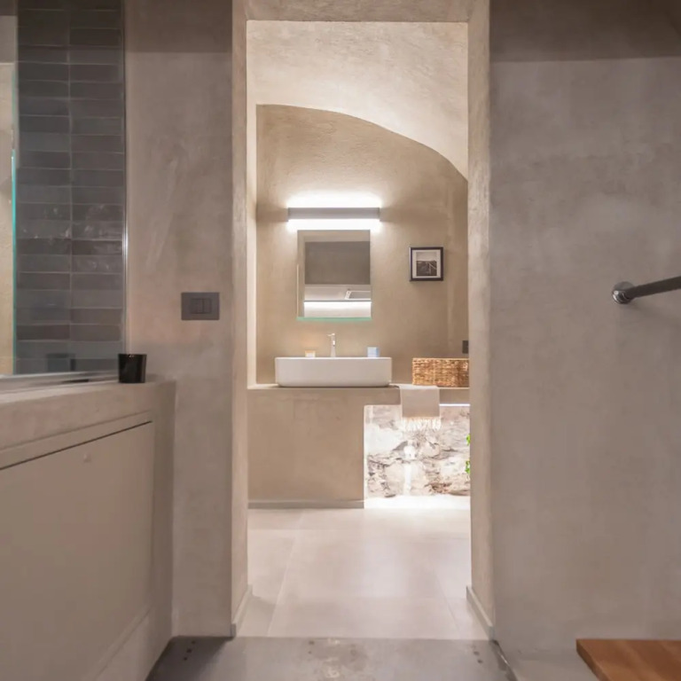 Urios Castle Suites by Rent All Como